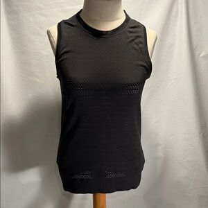 Lululemon Black Women's Tank Size 6